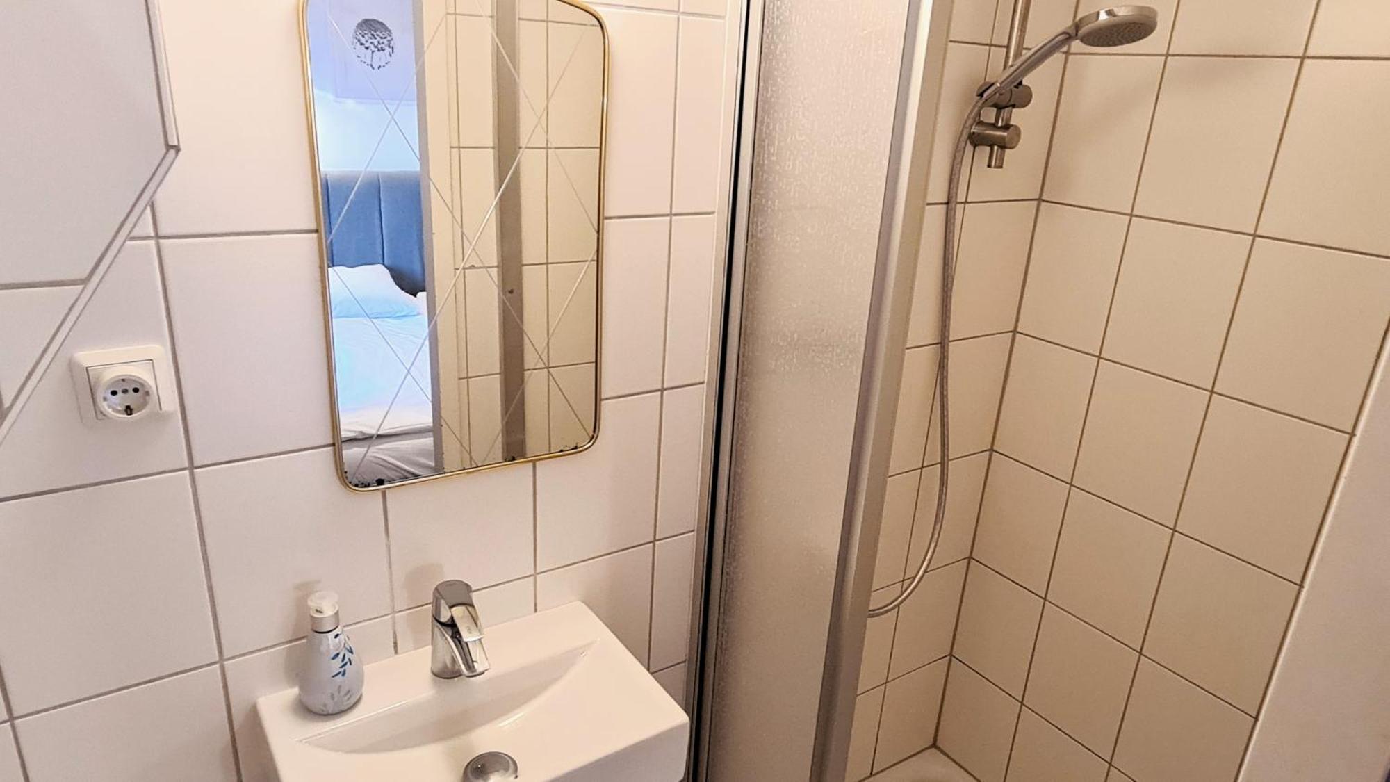 Weltempfaenger Backpacker Hostel كولونيا المظهر الخارجي الصورة